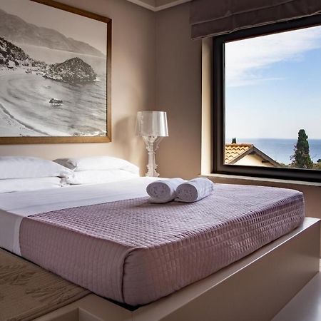 Fenetre Sur Le Blue Lejlighed Taormina Eksteriør billede